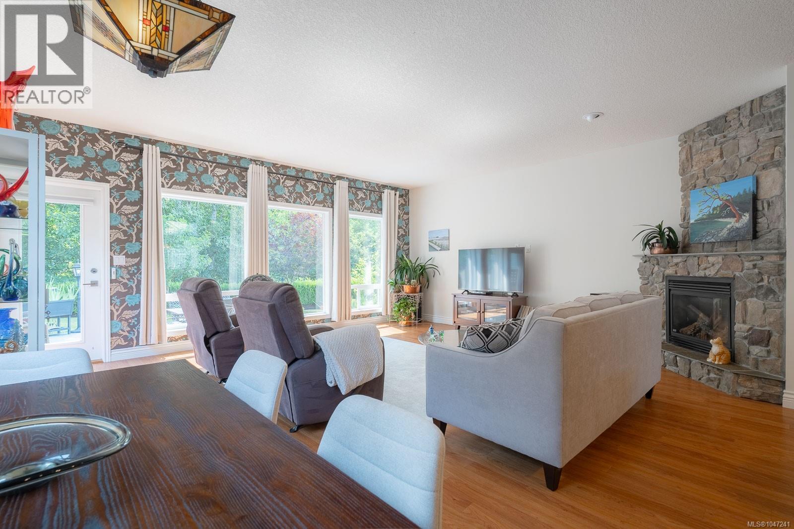 3744 Cavendish Blvd - 29