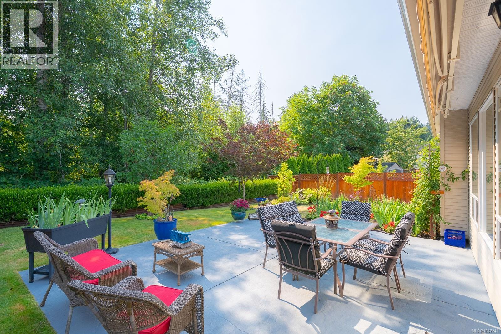 3744 Cavendish Blvd - Image 31