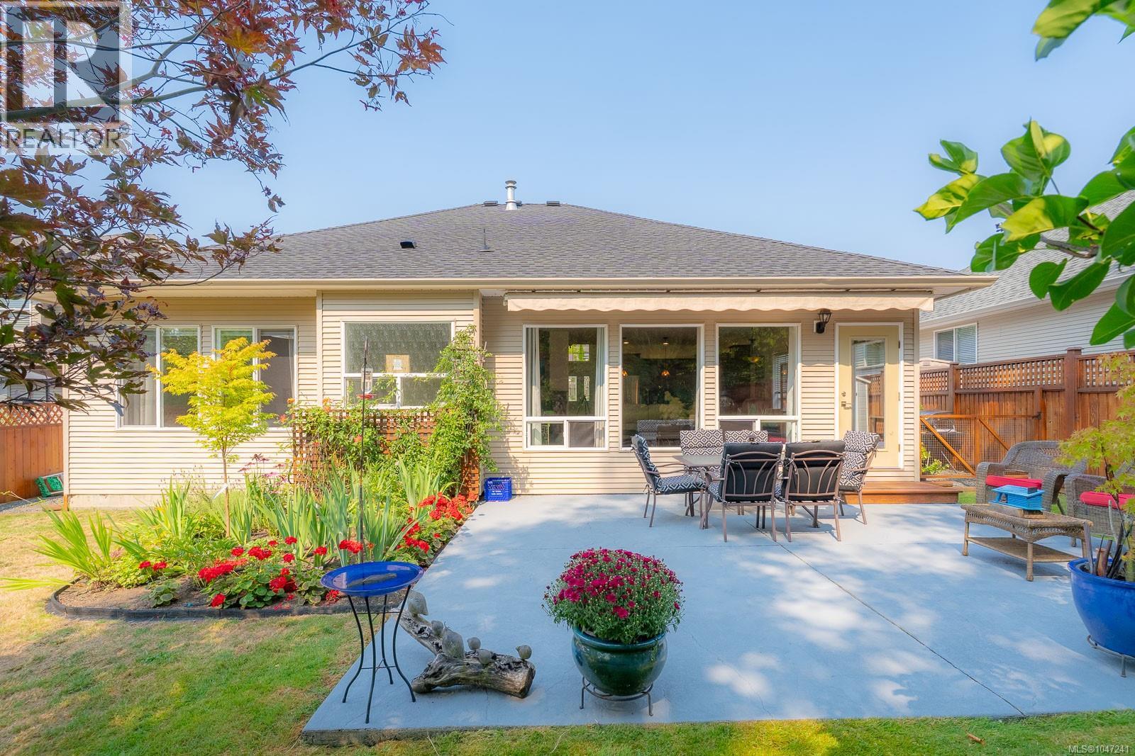 3744 Cavendish Blvd - Image 34