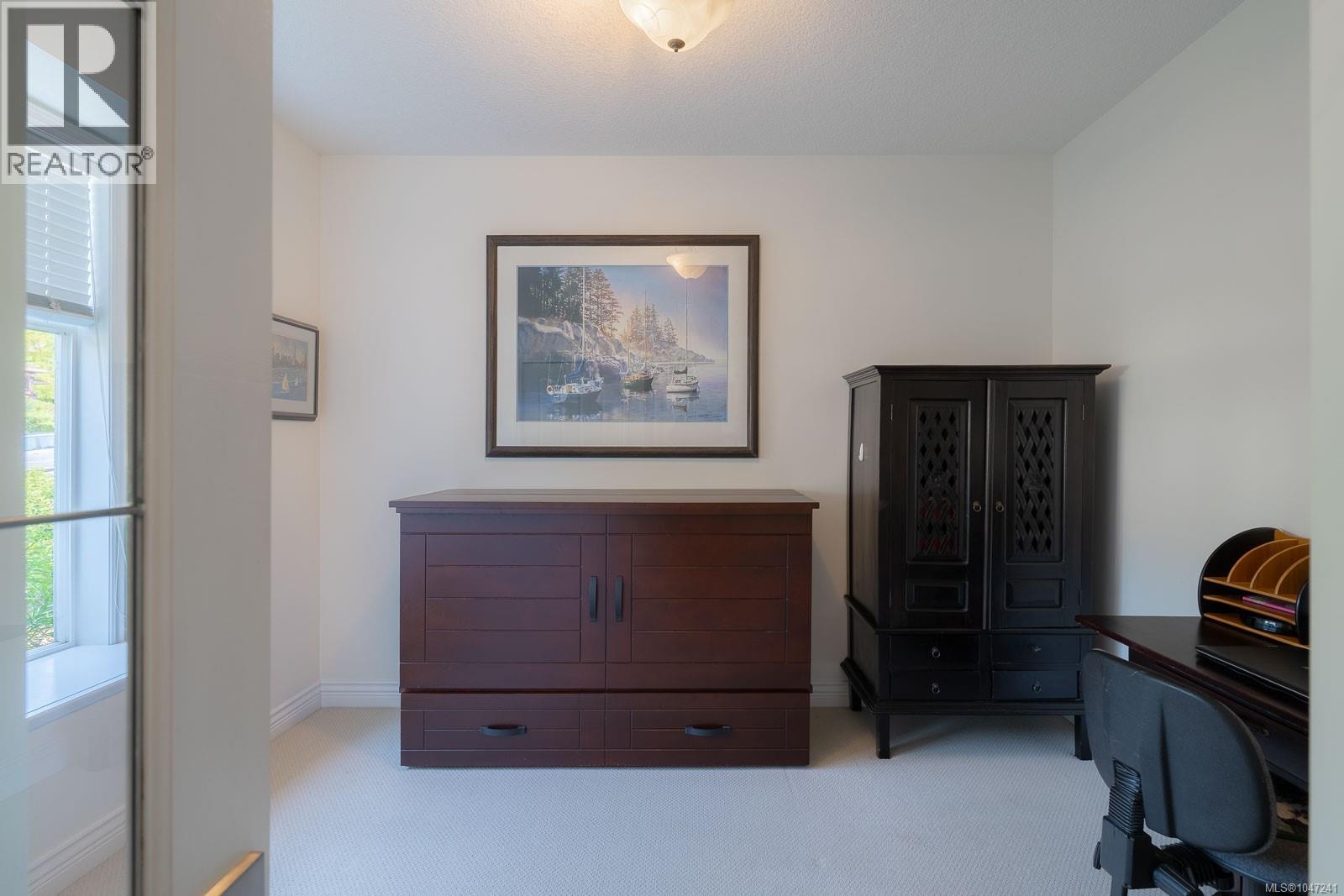3744 Cavendish Blvd - 5