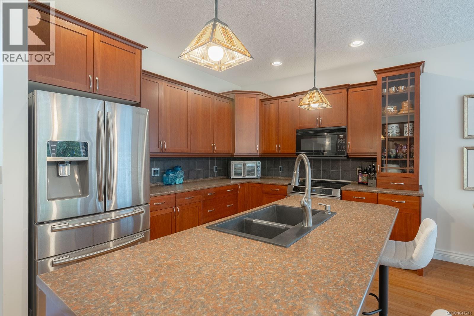 3744 Cavendish Blvd - 9