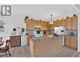 64 Legion Way, Essa, ON L0M1B5 Photo 10