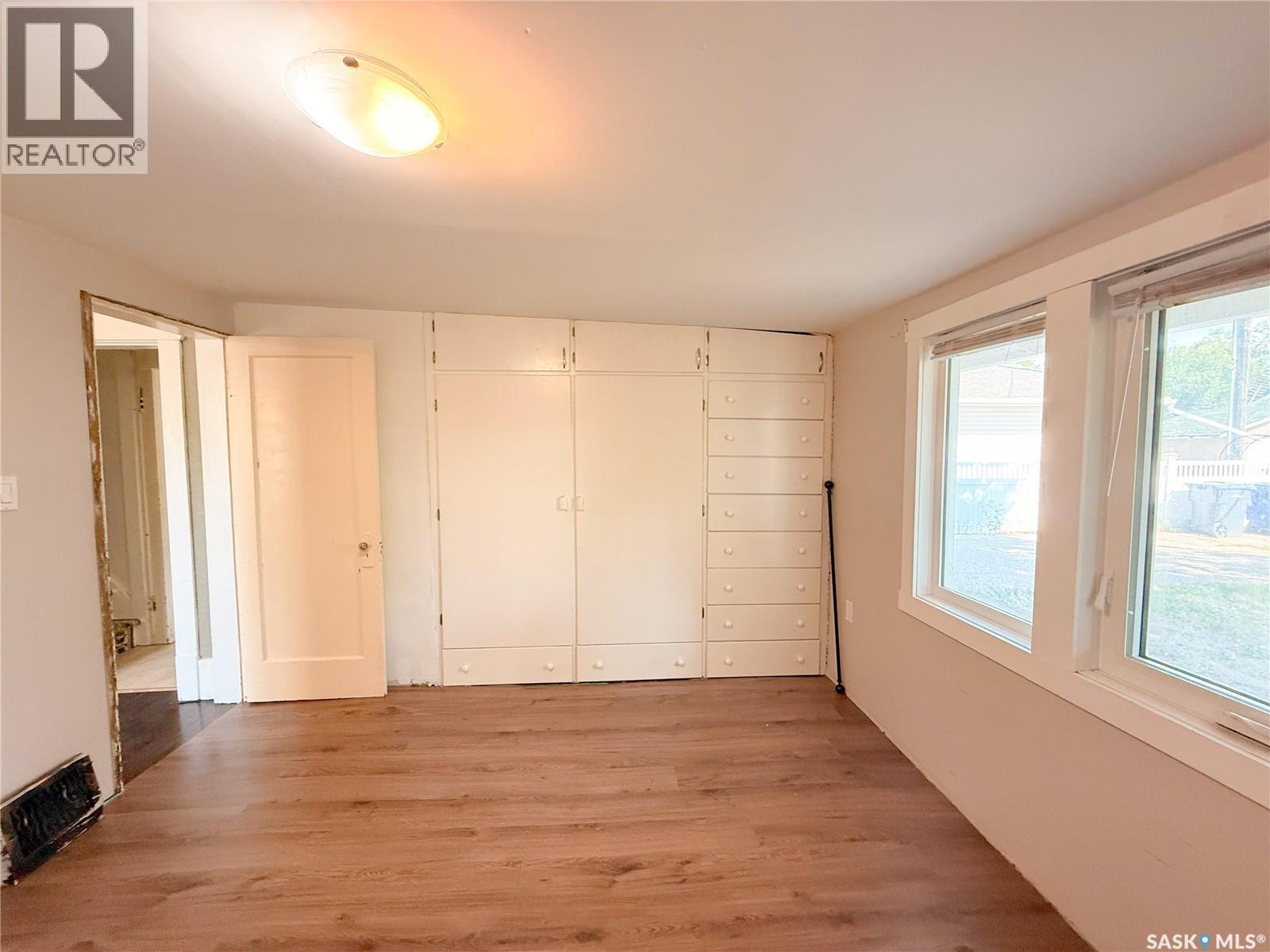 512 1st STREET W - 12