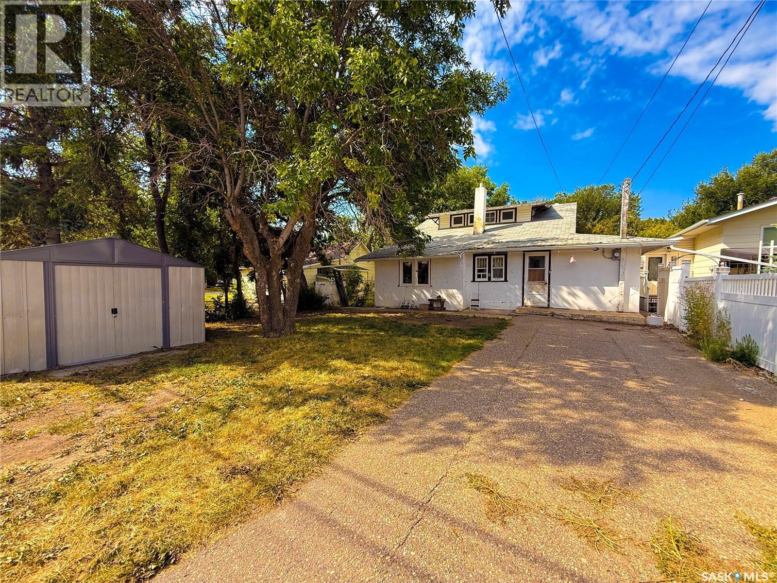 512 1st STREET W - Image 25