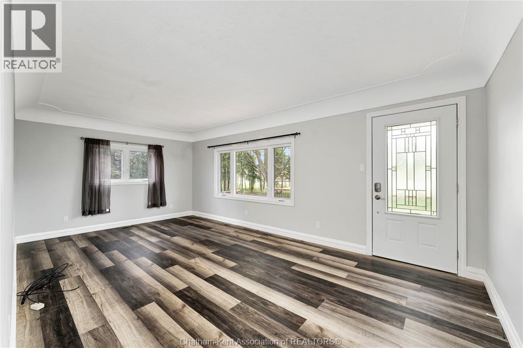 864 MCNAUGHTON AVENUE East - 8