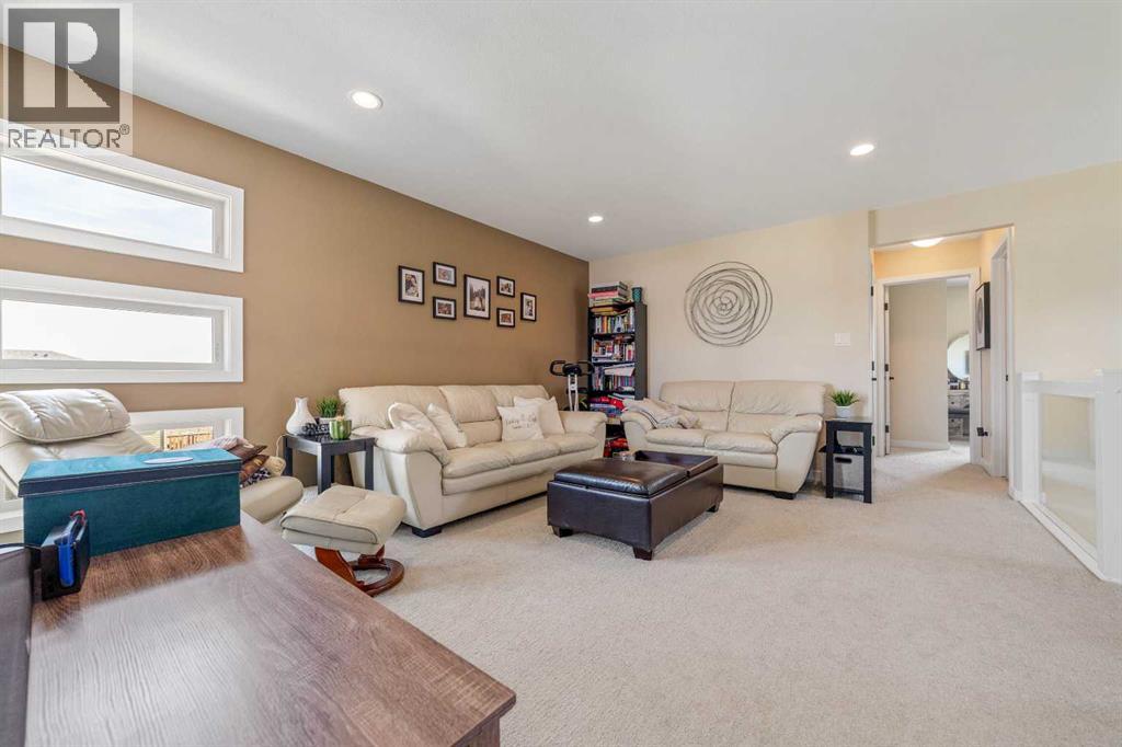 648 Aquitania Boulevard W - Image 18