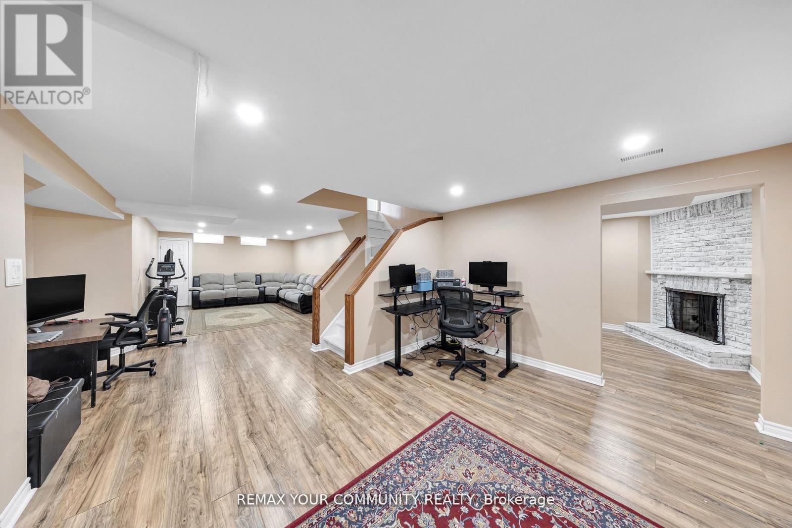 22 MADELAINE CRESCENT - Image 30