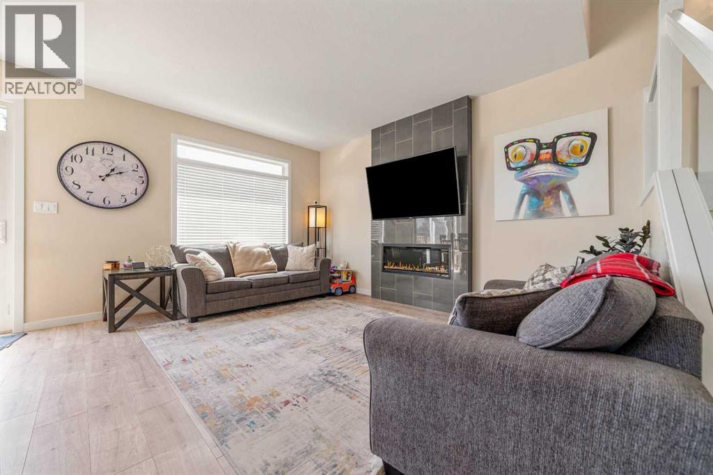 648 Aquitania Boulevard W - Image 16