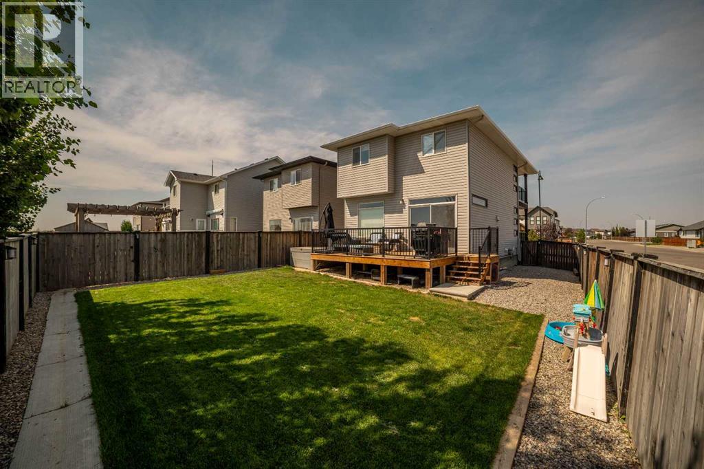 648 Aquitania Boulevard W - Image 44