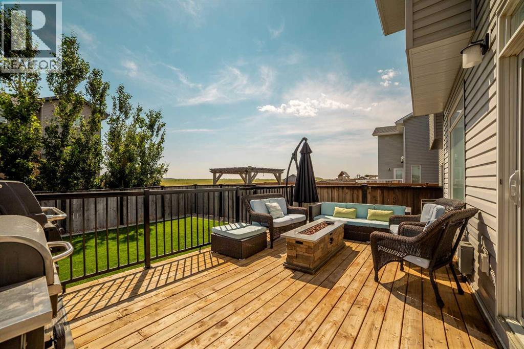 648 Aquitania Boulevard W - Image 38