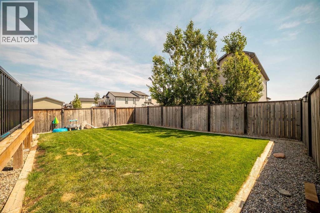 648 Aquitania Boulevard W - Image 47