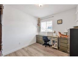9275 155 Street, Surrey, BC V3R9B3 Photo 18