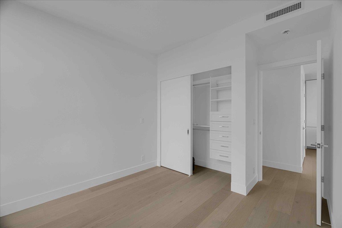 905 1342 JOHNSTON ROAD, White Rock