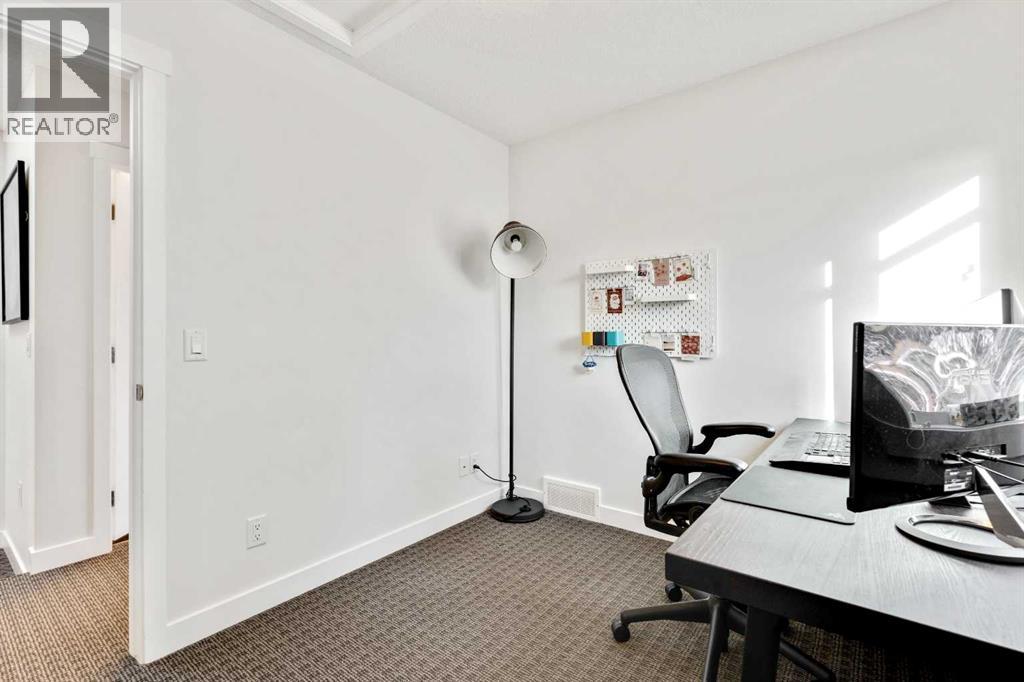 2728 Cochrane Road NW - 21