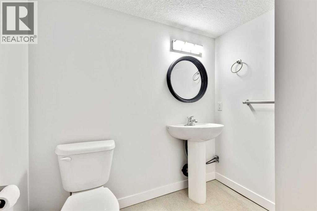 2728 Cochrane Road NW - 29