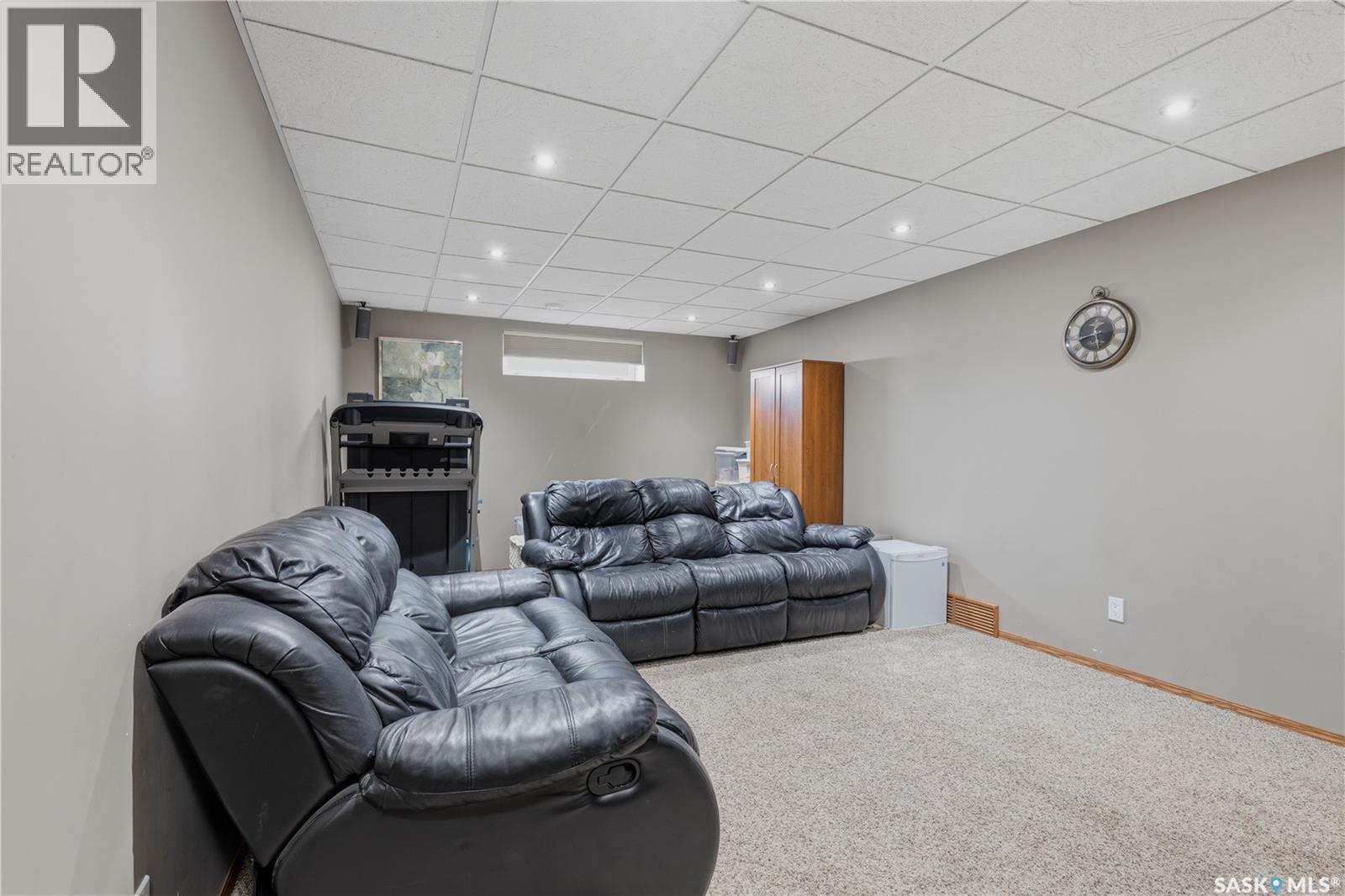 29 Leibel BAY - Image 32