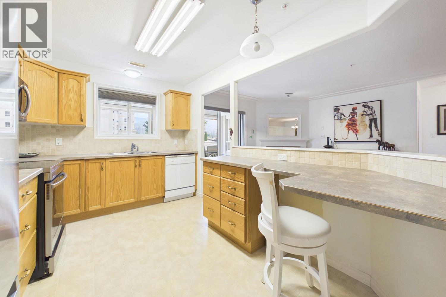 204 2285 ATKINSON Street, Penticton