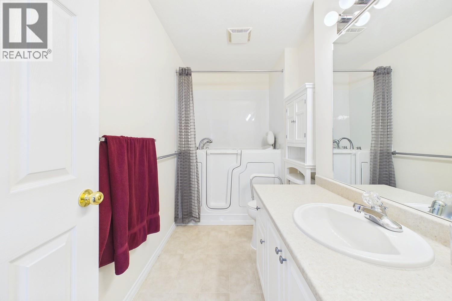 #204 2285 ATKINSON Street - 35