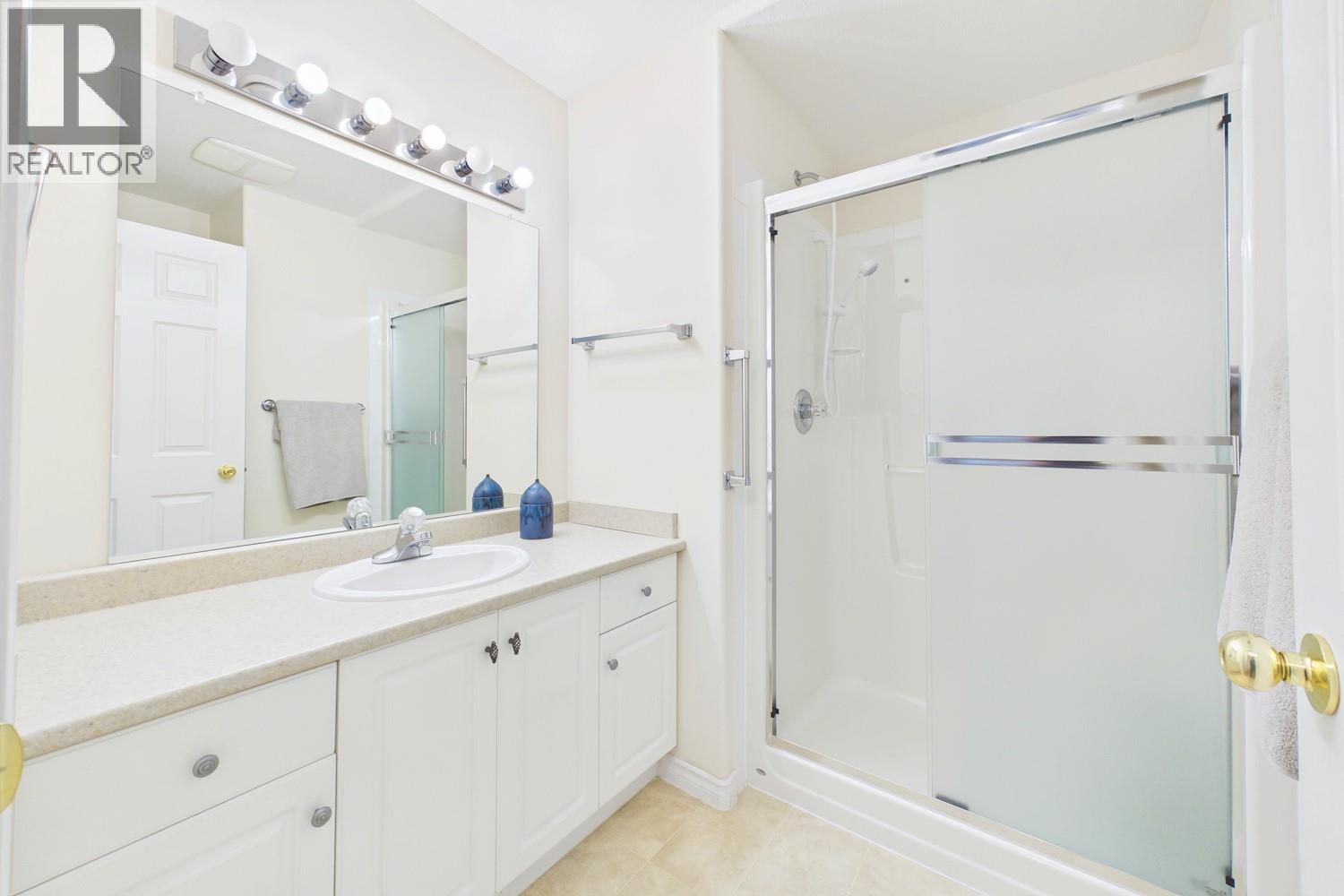 204 2285 ATKINSON Street, Penticton