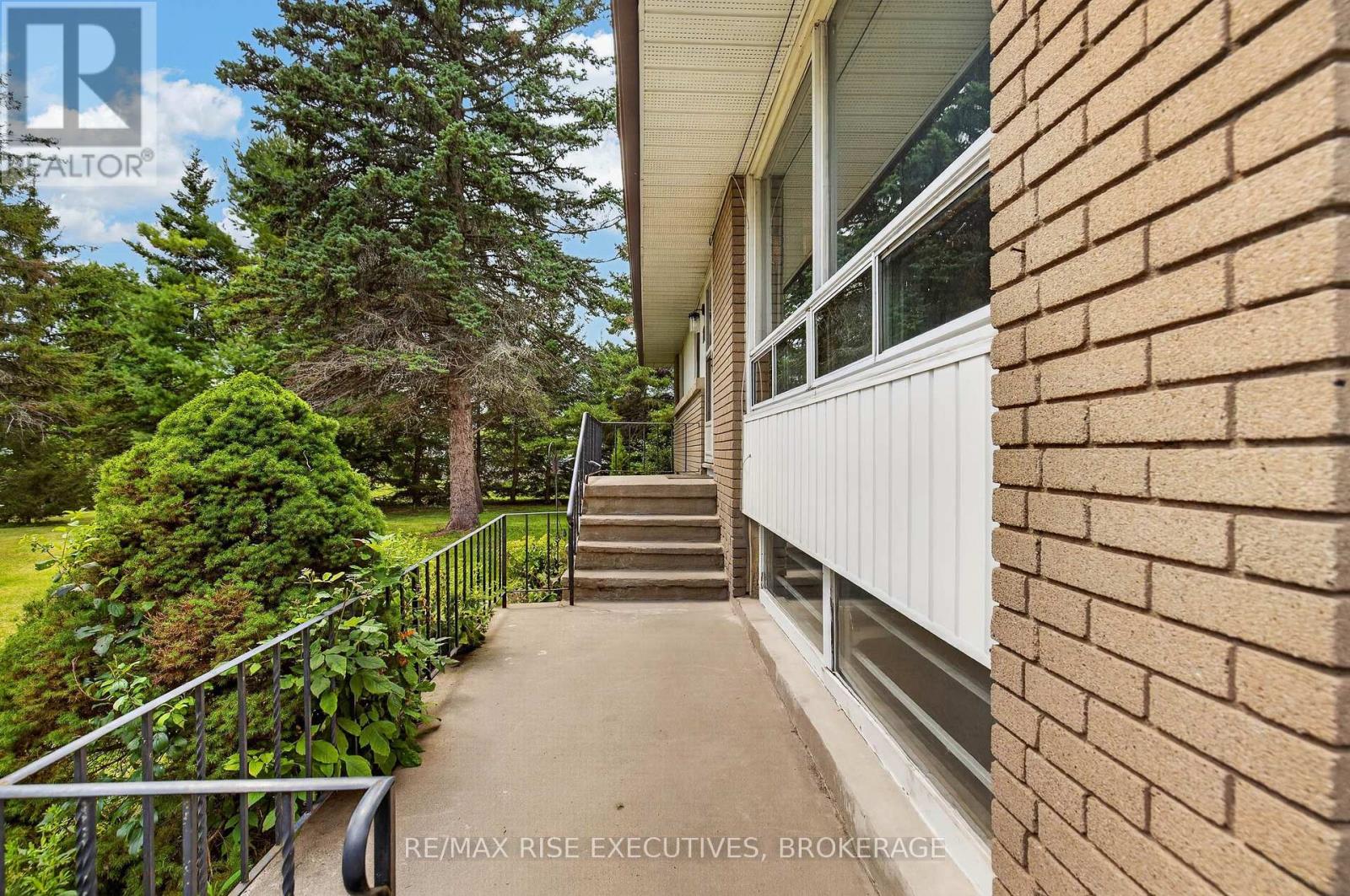 18 DALGLEISH AVENUE - 3