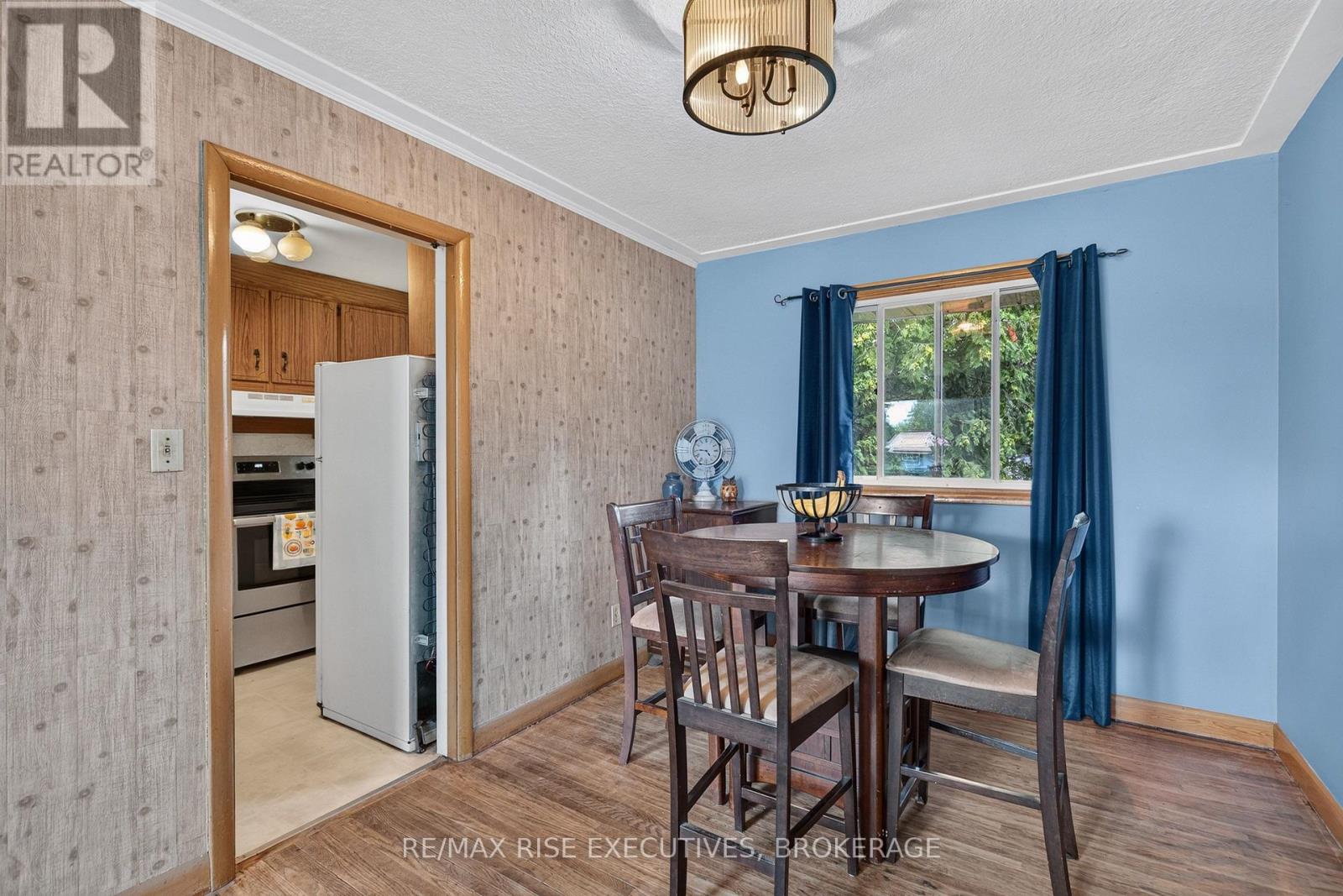 18 DALGLEISH AVENUE - 8