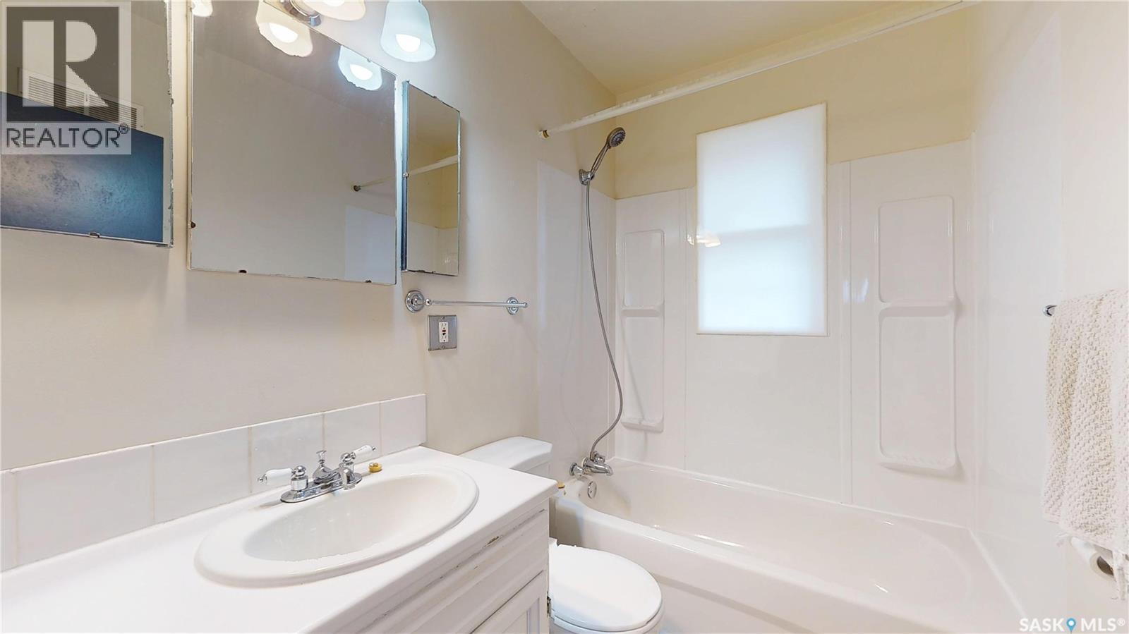 2255 QUEEN STREET - Image 14