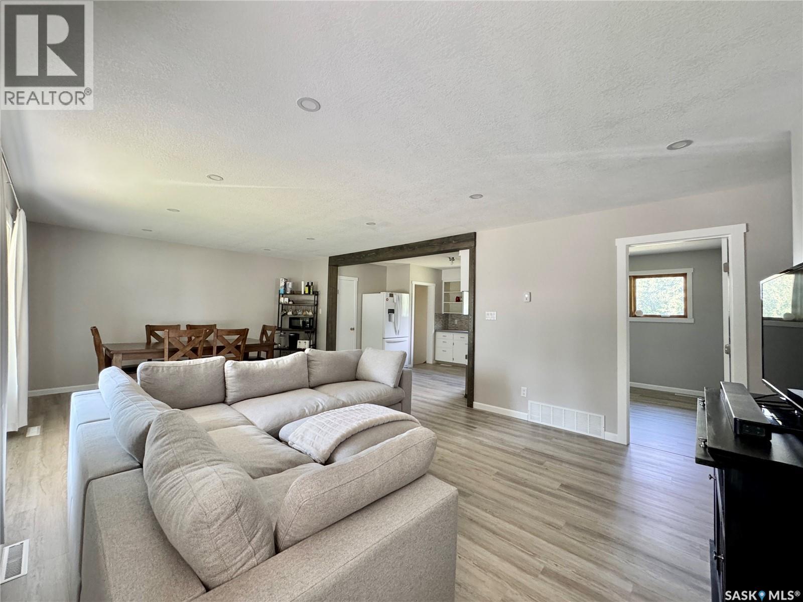 130 1st AVENUE N - Image 11