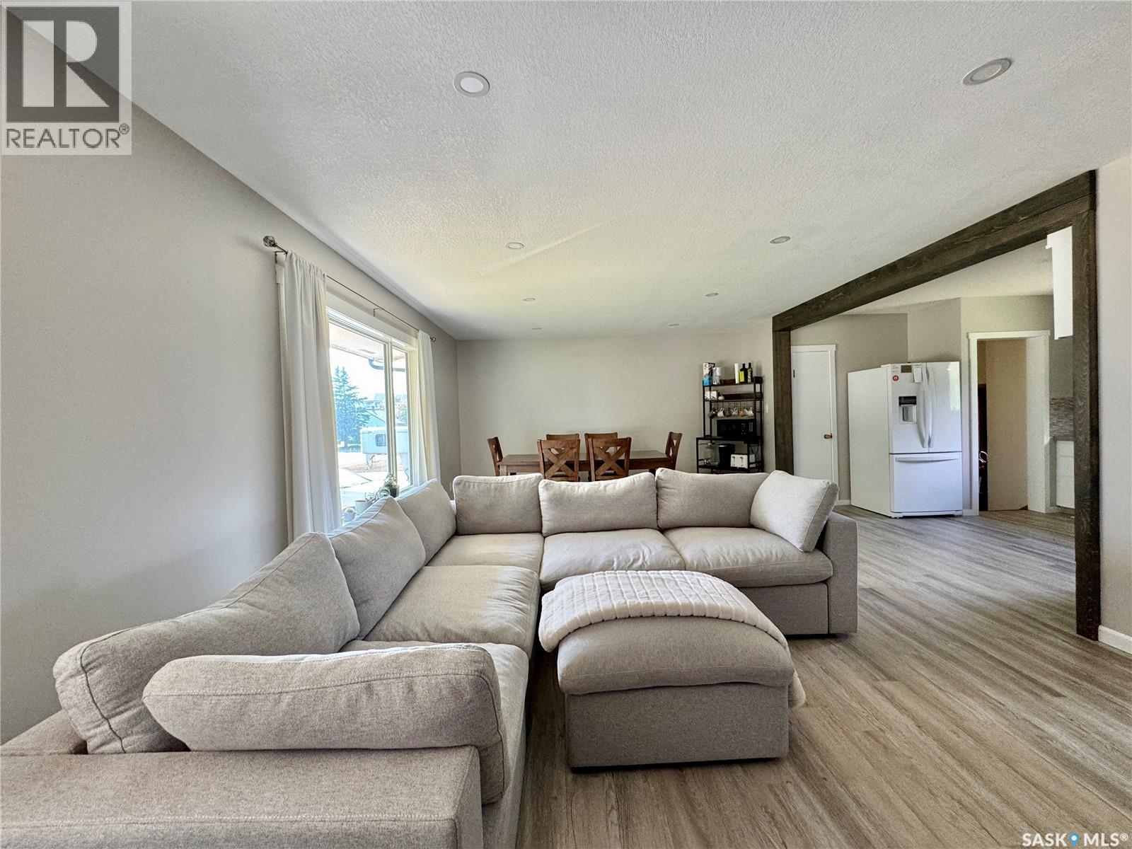 130 1st AVENUE N - Image 12