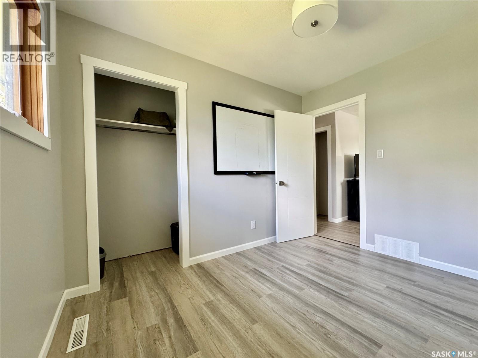130 1st AVENUE N - Image 15
