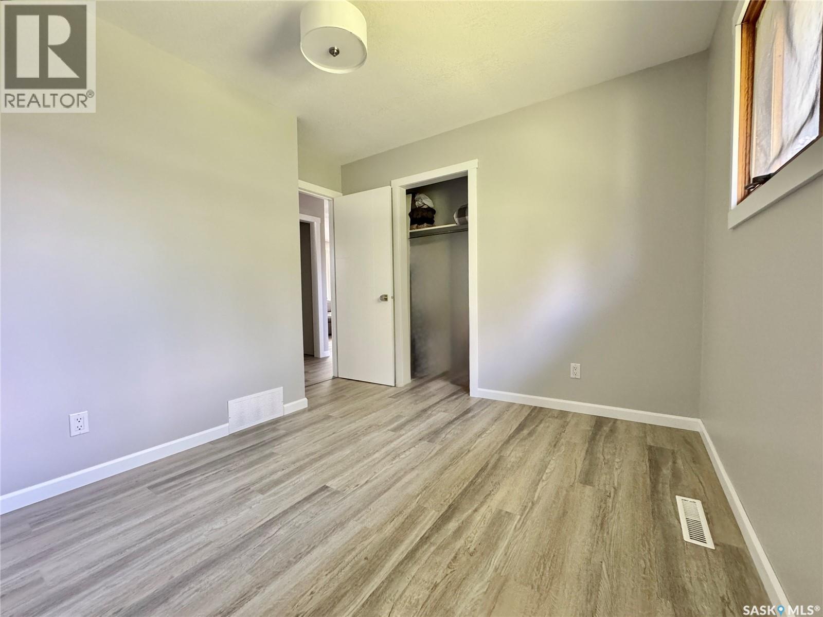 130 1st AVENUE N - Image 18