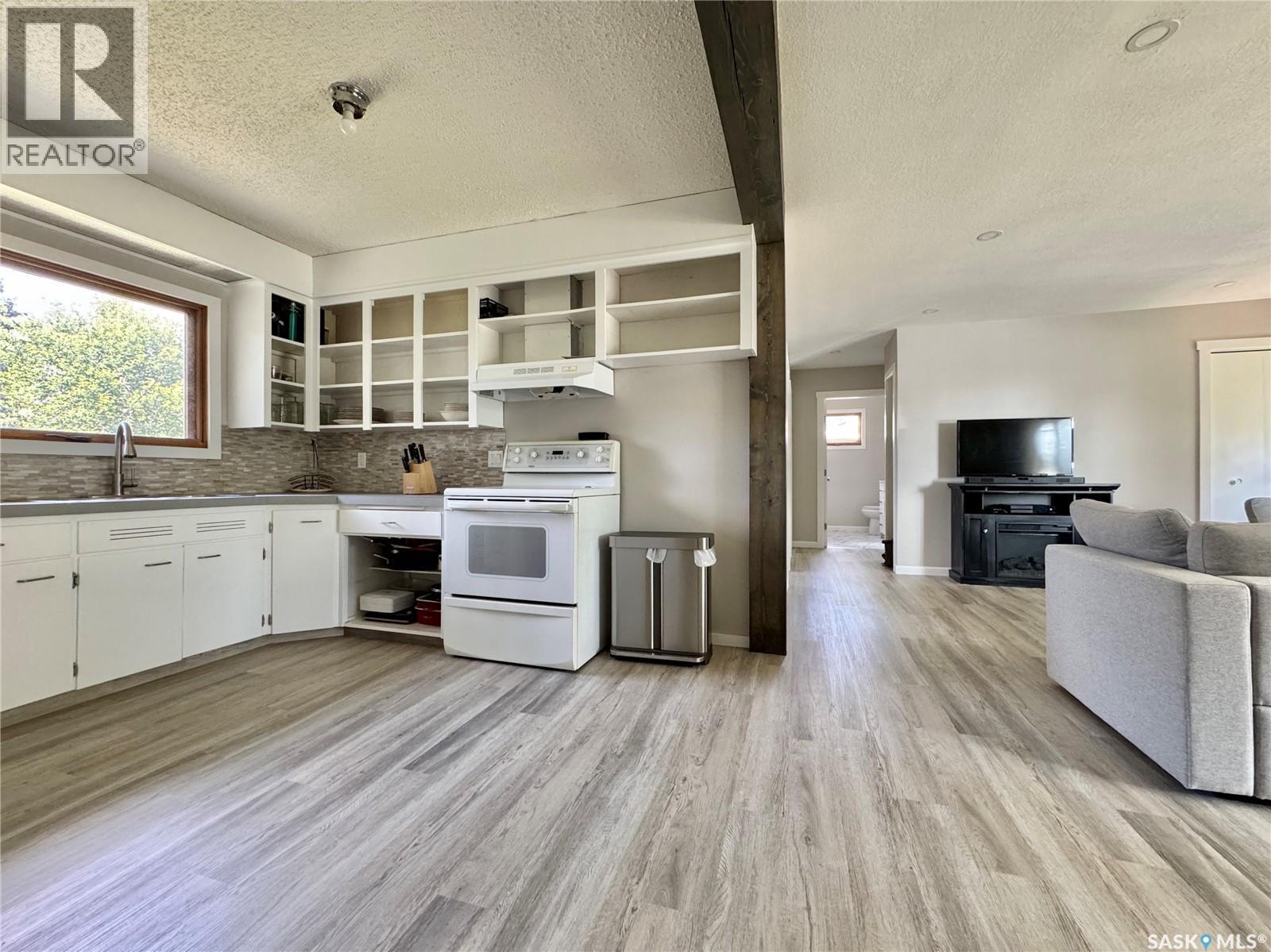 130 1st AVENUE N - Image 7