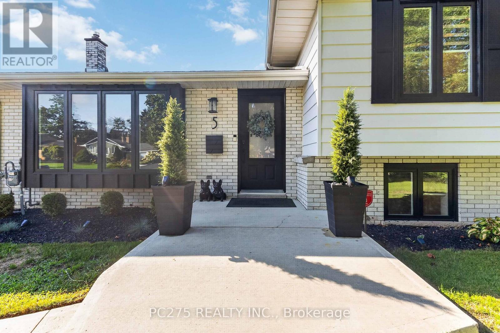 5 FIELD ROAD - Image 4