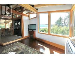 Enclosed porch - 3409 Oceanview Drive, Daajing Giids City, BC V0T1S0 Photo 7
