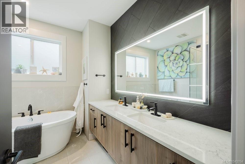 2991 Irwin Rd, Langford