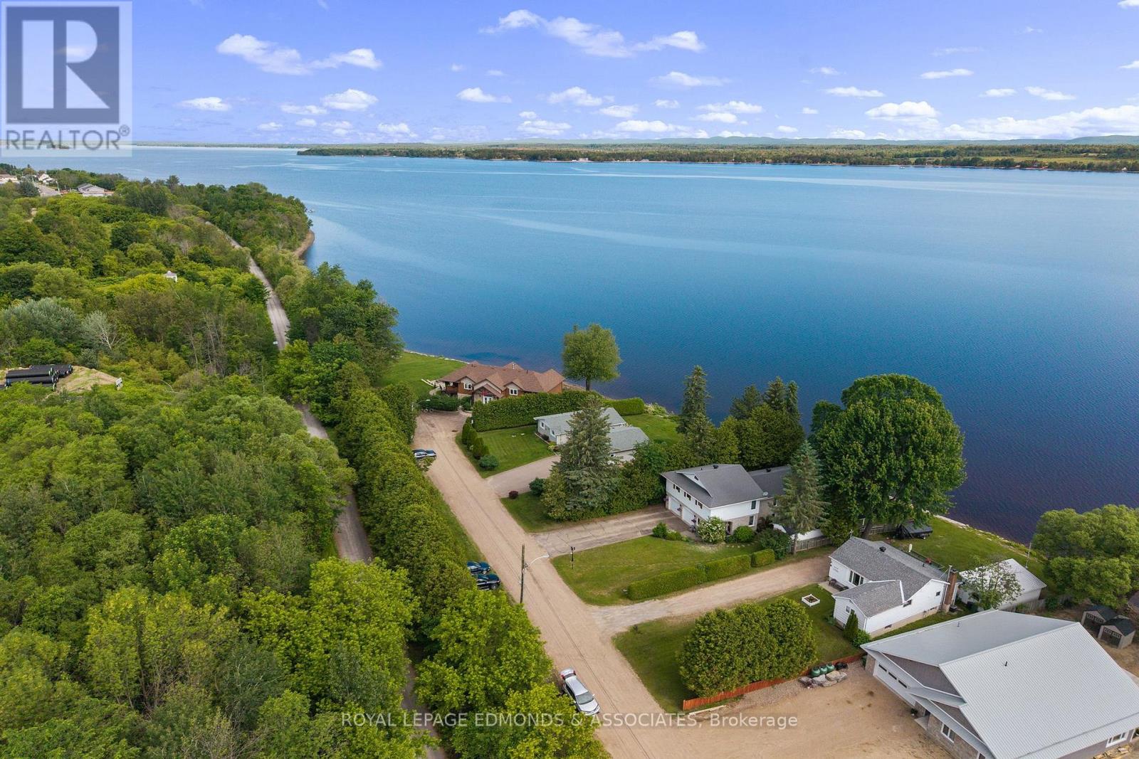 907 CEDAR LANE - Image 45