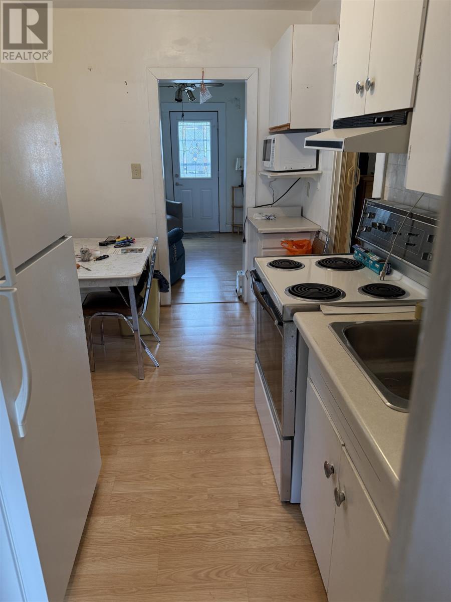 711 Brodie ST N - Image 5