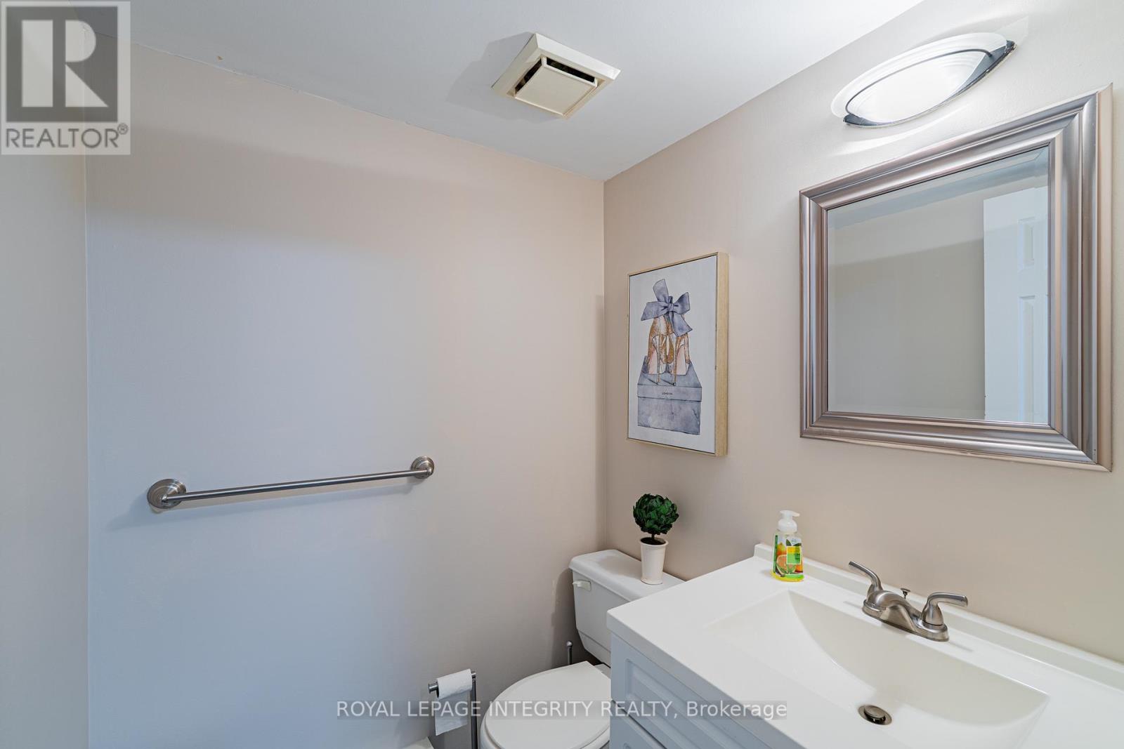 #103 222 RUSSELL AVENUE - Image 12
