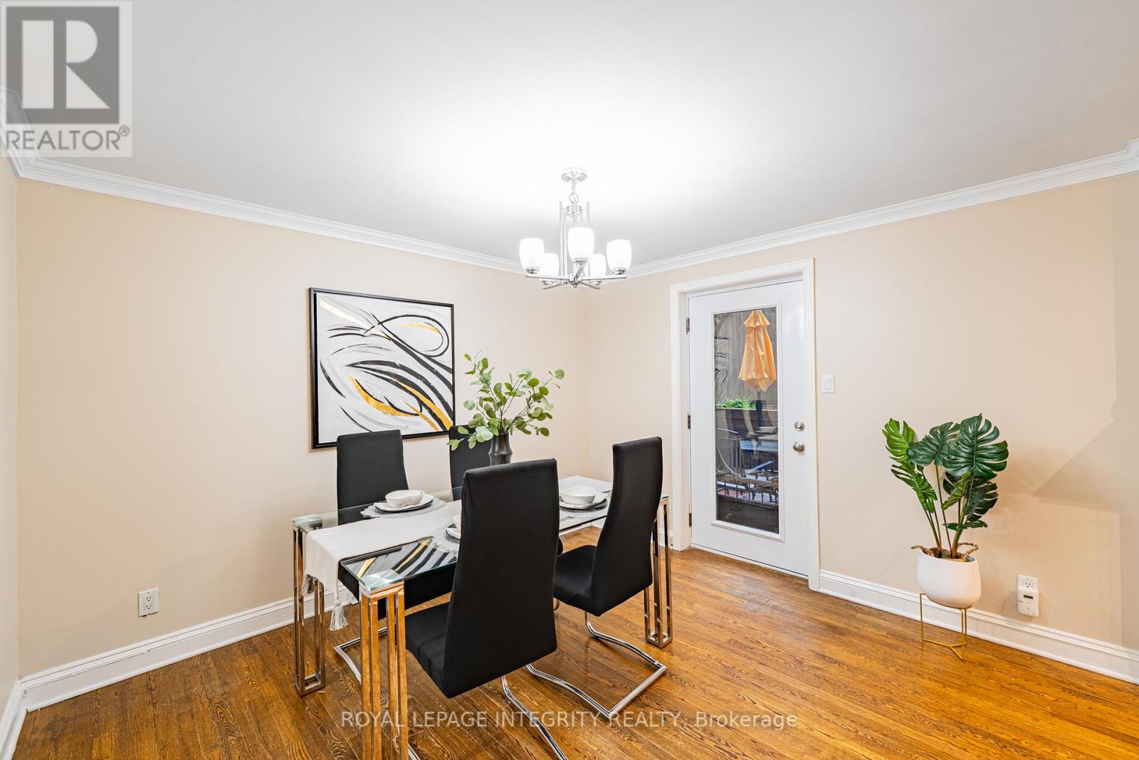#103 222 RUSSELL AVENUE - Image 9