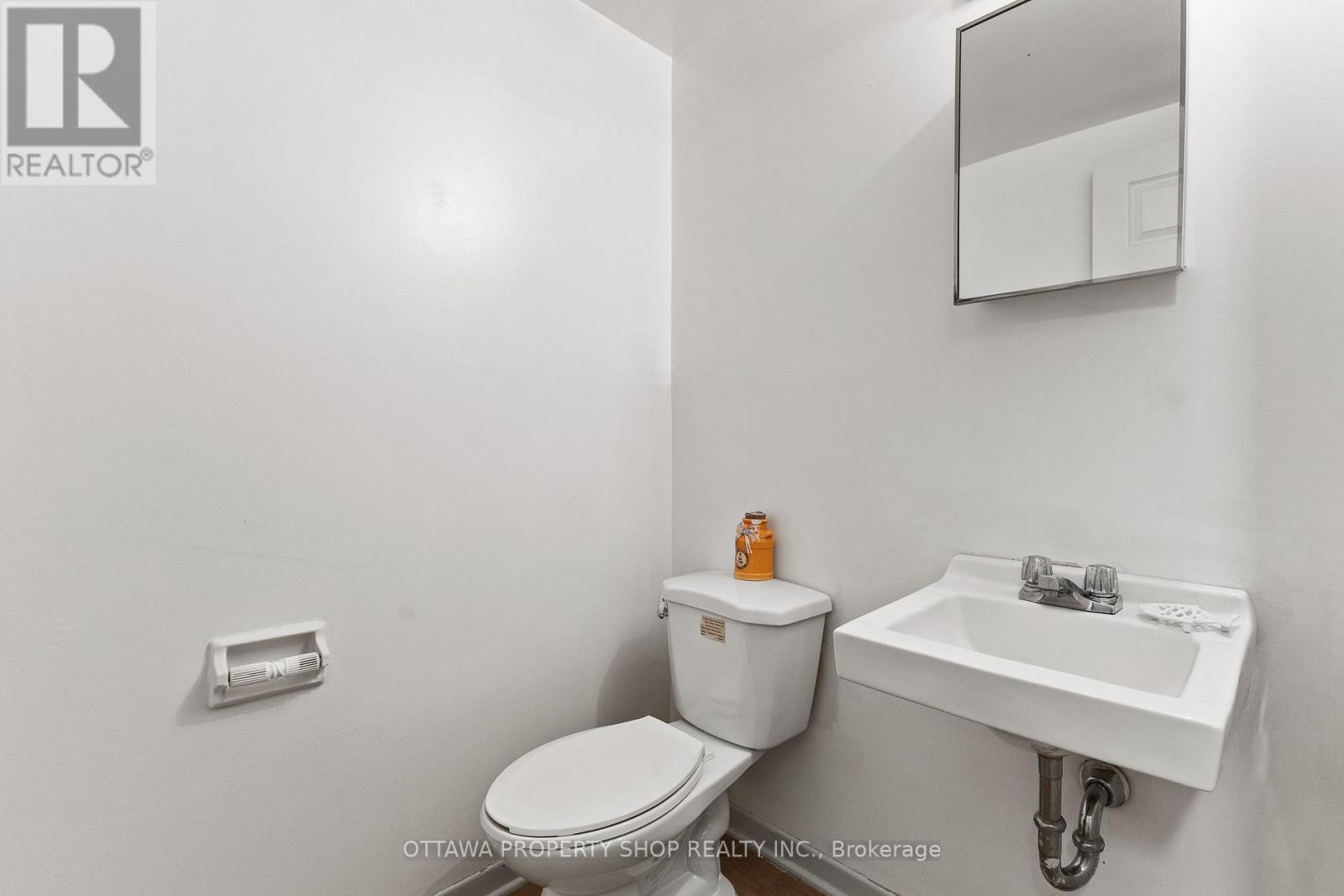 #78 3344 UPLANDS DRIVE - 11