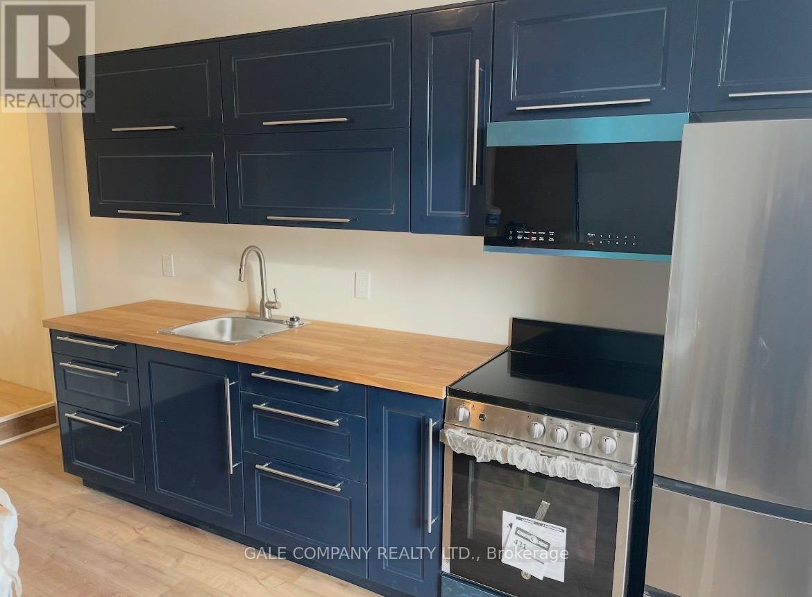 Kitchen/Sitting Rm