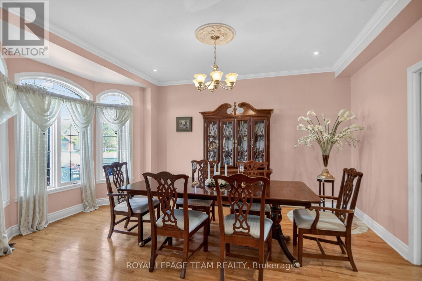 5472 WICKLOW DRIVE - 11