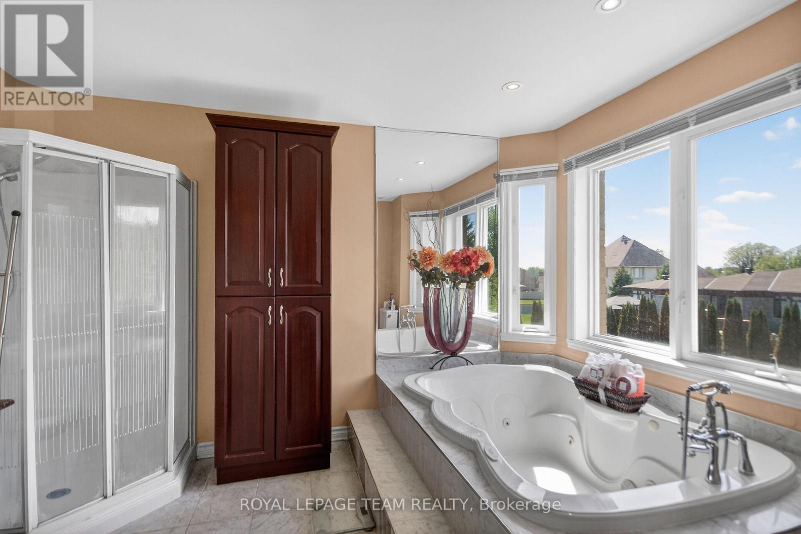 5472 WICKLOW DRIVE - 24