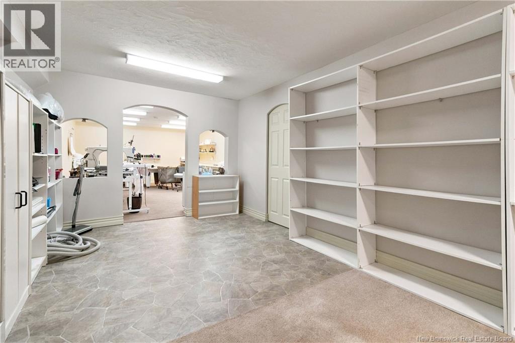 98 Firwood Crescent - 38