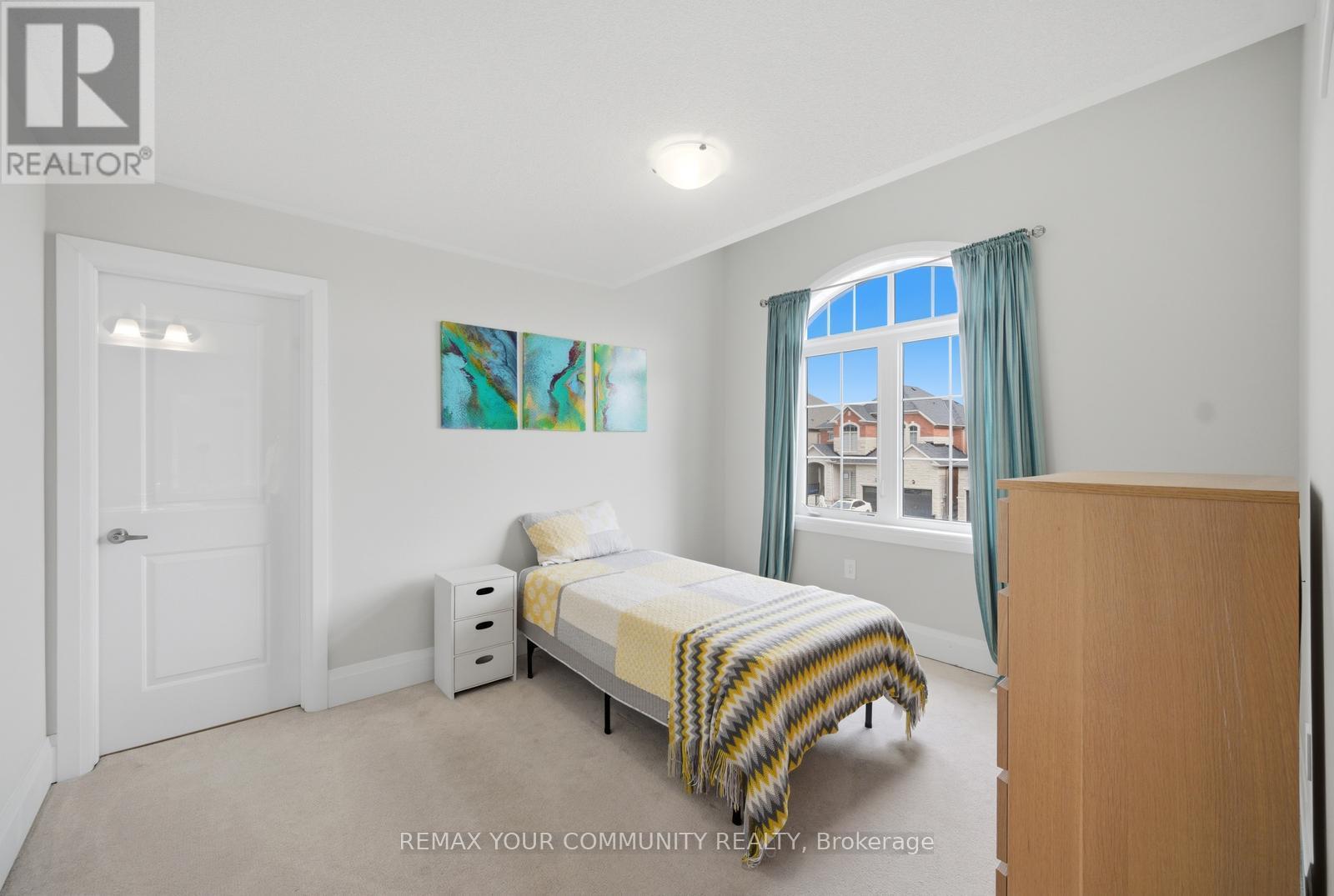 1210 WICKHAM ROAD - 34