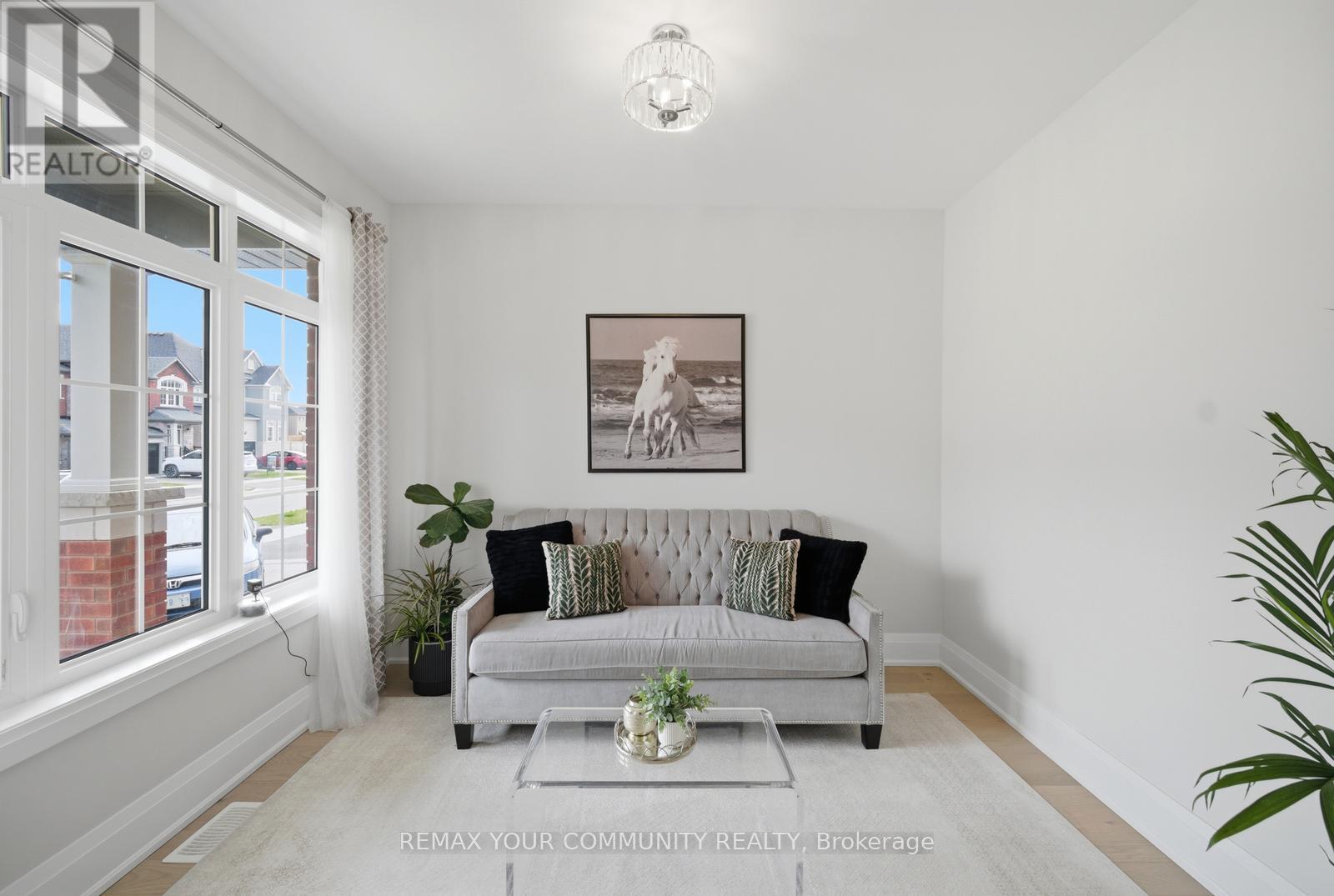 1210 WICKHAM ROAD - 6