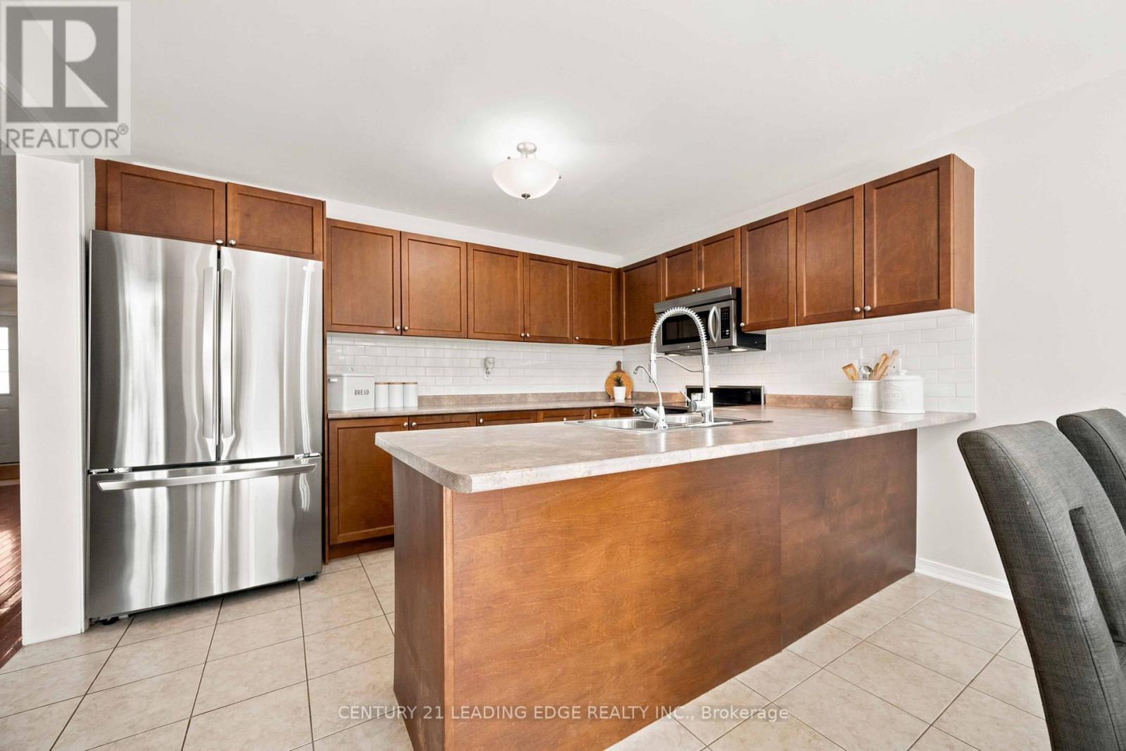 16 BOLSTER LANE - Image 11