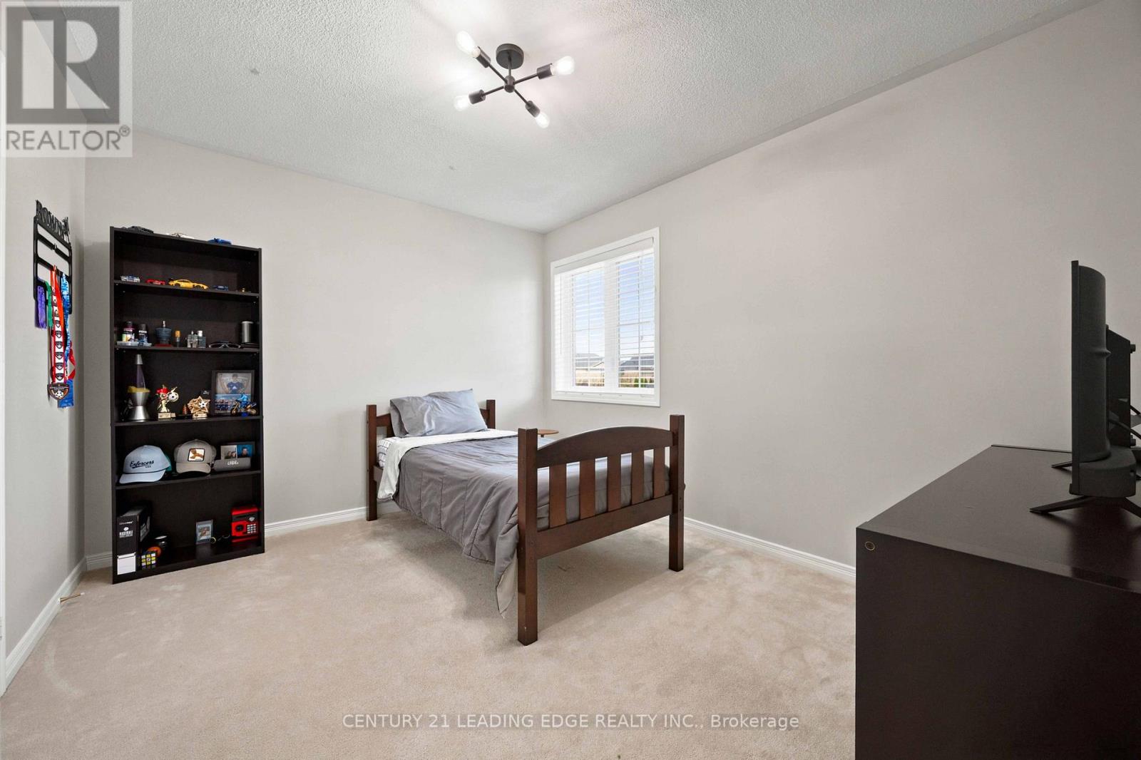16 BOLSTER LANE - Image 26