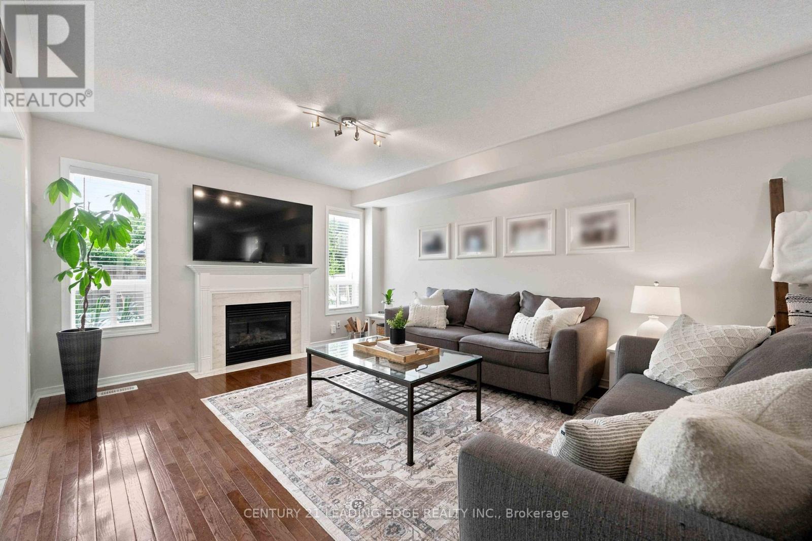16 BOLSTER LANE - 4