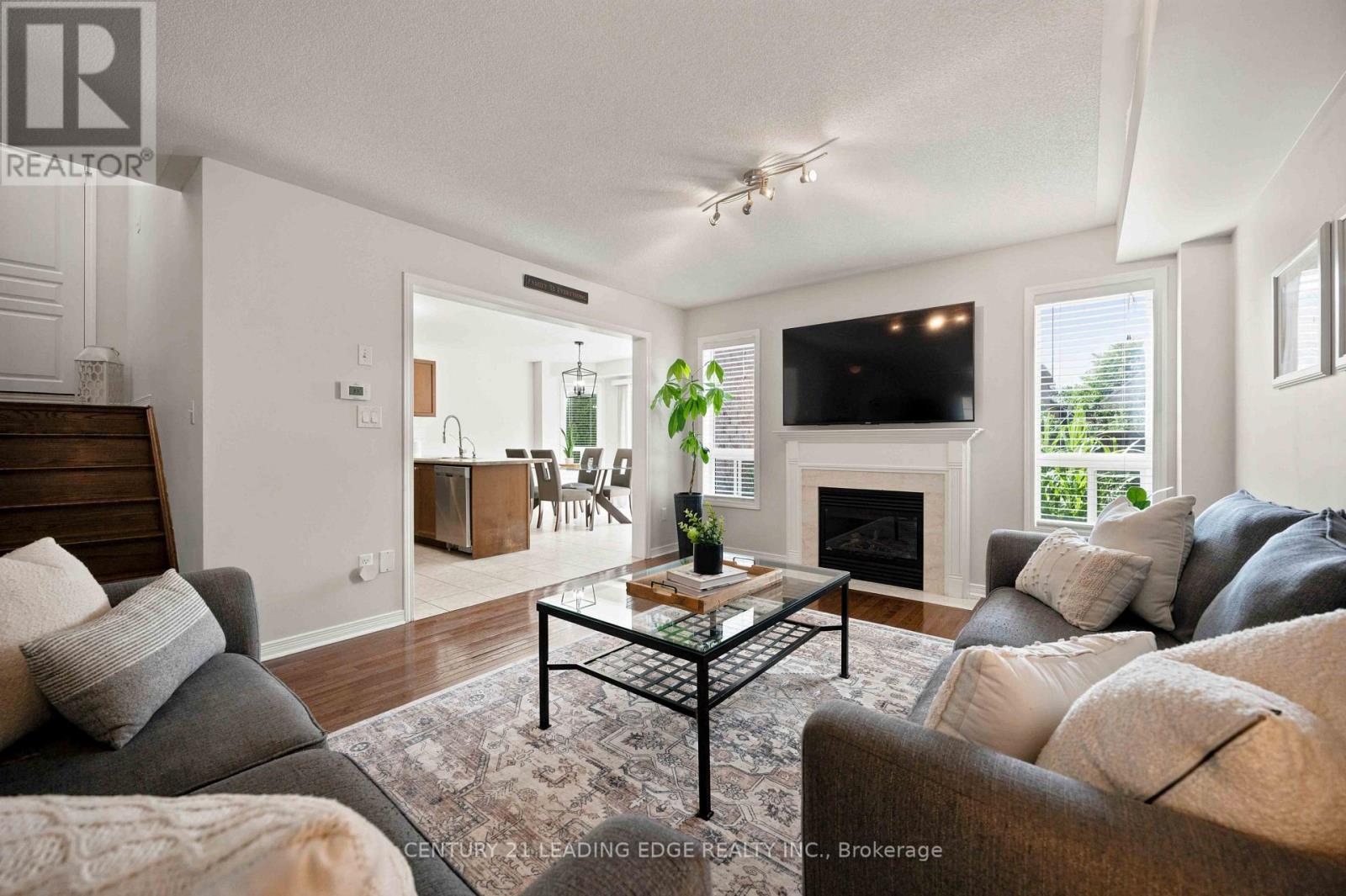16 BOLSTER LANE - Image 9