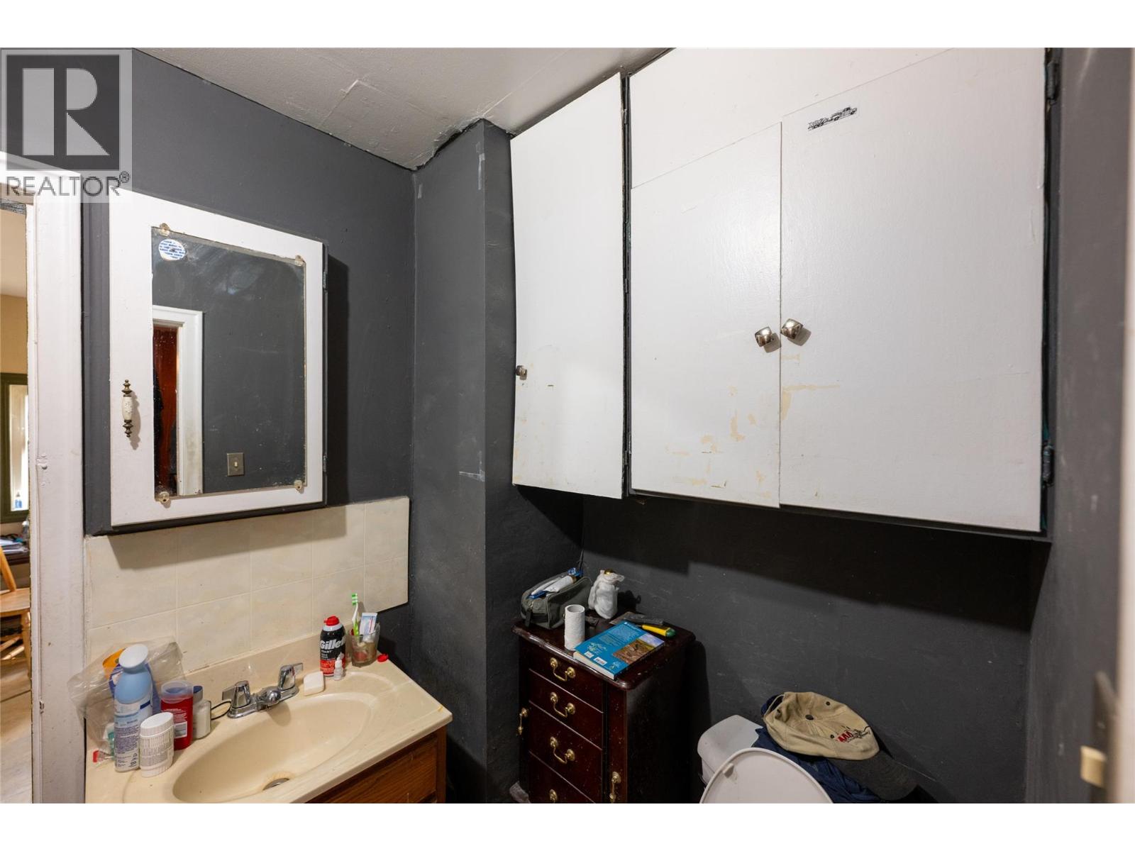 364 Royal Avenue - 17